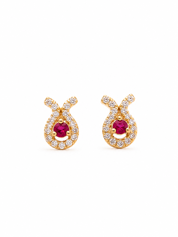 Arete de rubí con diamantes en oro 14k