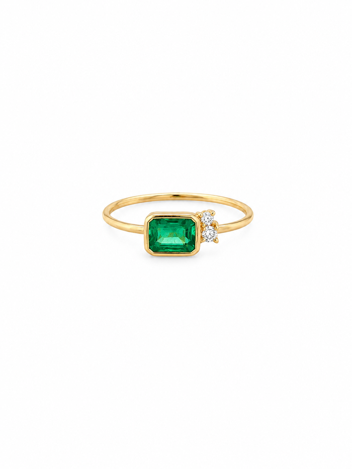 Anillo de esmeralda con 2 mini diamantes en oro 14k