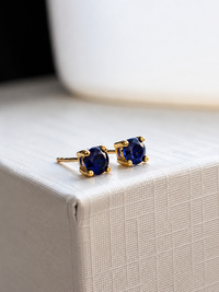 Arete mini zafiro en oro 14k