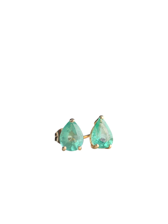 Arete de gota esmeralda en oro 14k
