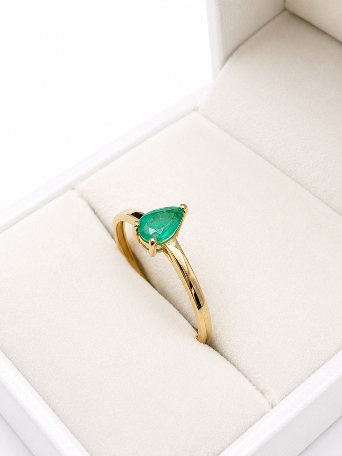 Anillo Gota de esmeralda en oro 14k