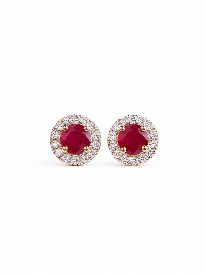 Arete de rubí con halo de diamantes en oro 14k