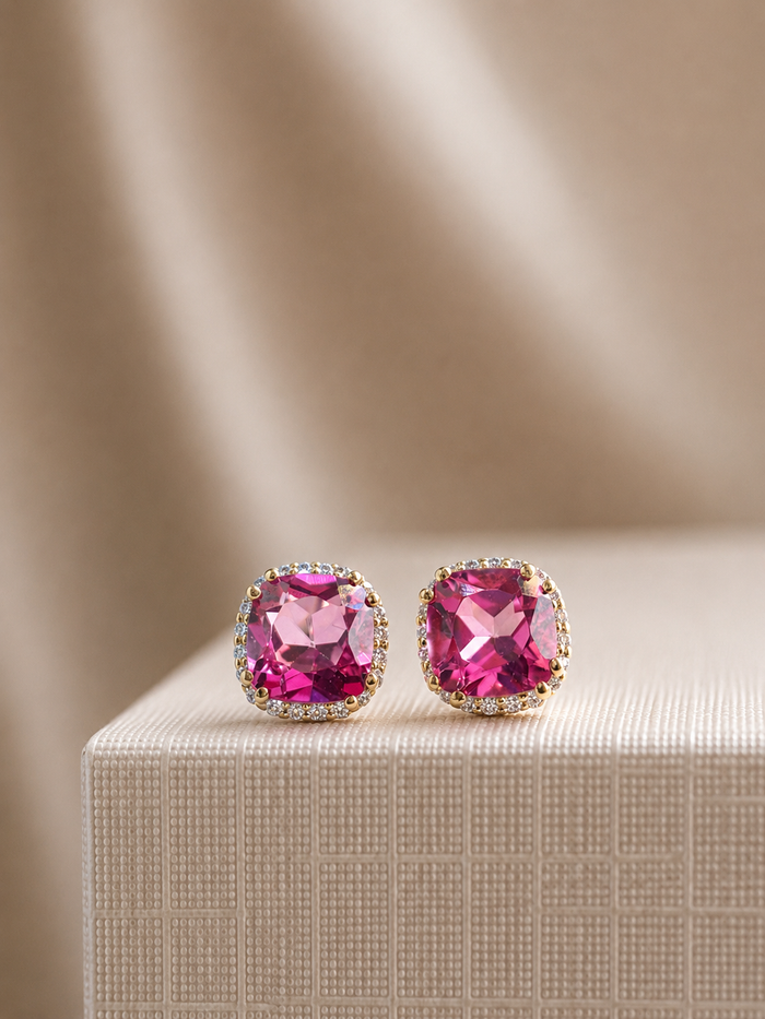 Átate de Turmalina Rosa con halo de diamantes en oro 14k