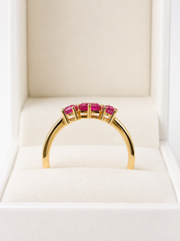 Anillo 3 cortes de rubi en oro 14k