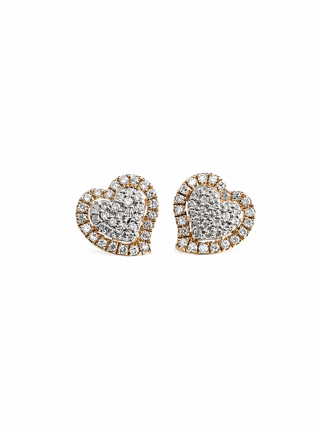 Arete de corazón con diamantes naturales en oro 10k