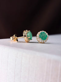 Aretes de esmeralda con halo de diamantes oro 14k