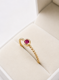 Anillo con mini rubi en oro 14k