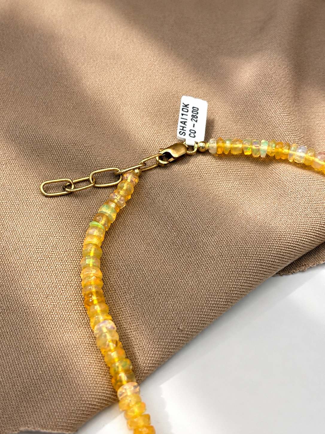 Collar de ópalo con broche y extension oro 10k