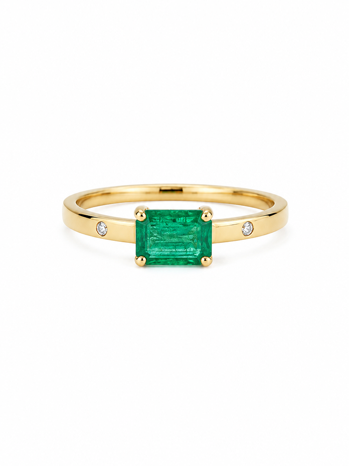 Anillo de esmeralda con 2 mini diamantes en oro 14k
