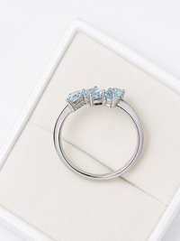 Anillo 3 aguamarina en oro blanco 14k