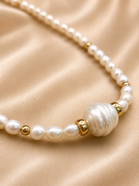 Collar de perla natural con broche oro 10k y bolitas gold filled