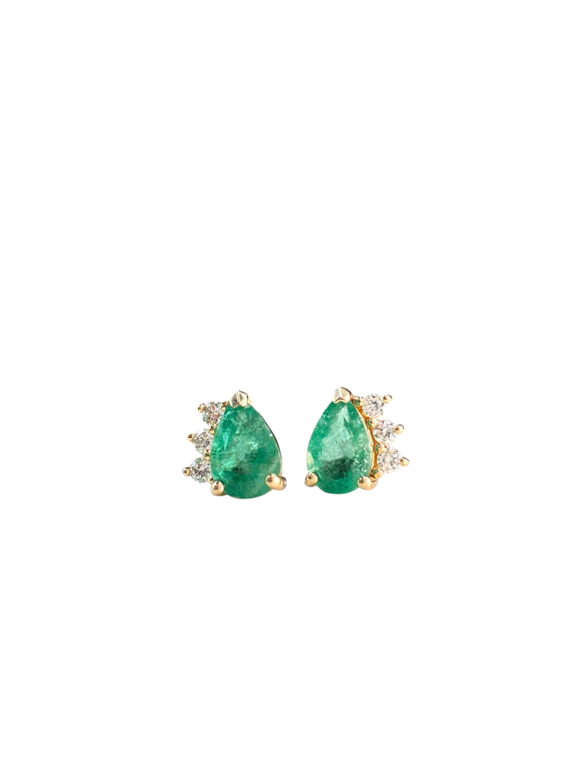 Arete gota de esmeralda con 3 mini diamantes en oro 14k