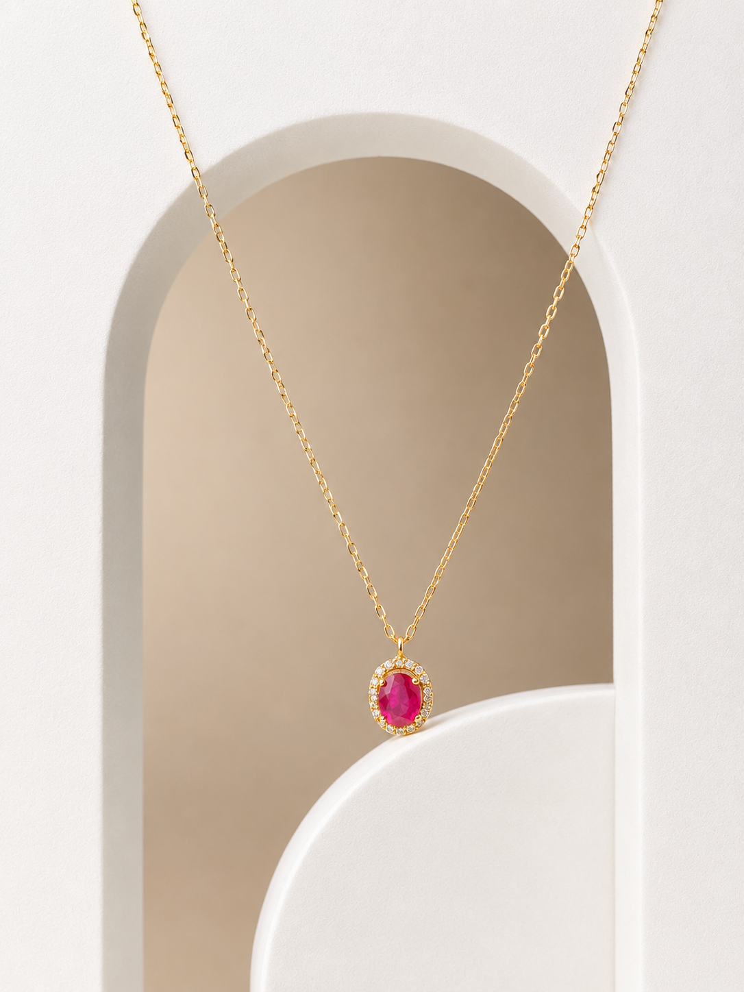 Gargantilla de rubí con halo de diamantes en oro 14k