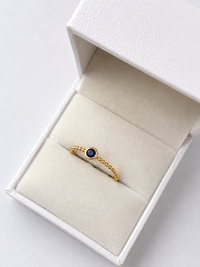 Anillo de zafiro natural en oro amarillo 14k
