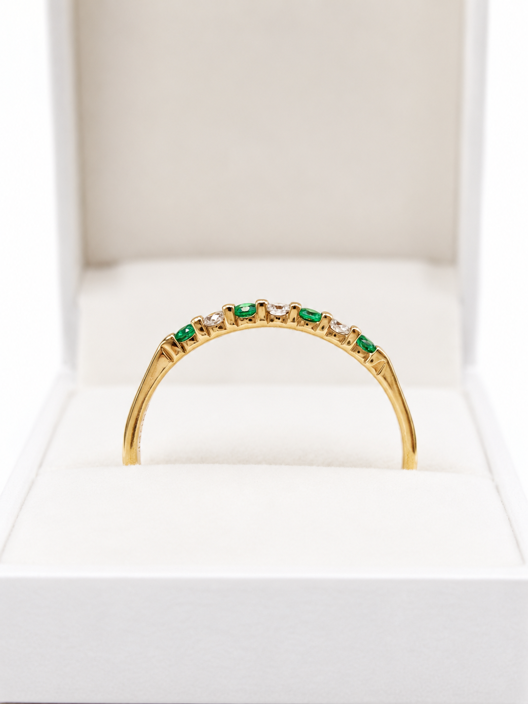 Anillo churumbella de esmeralda y diamantes en oro 14k