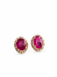 Arete oval de rubí con halo de diamantes en oro 14k