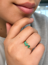 Anillo de esmeralda natural en oro 14k