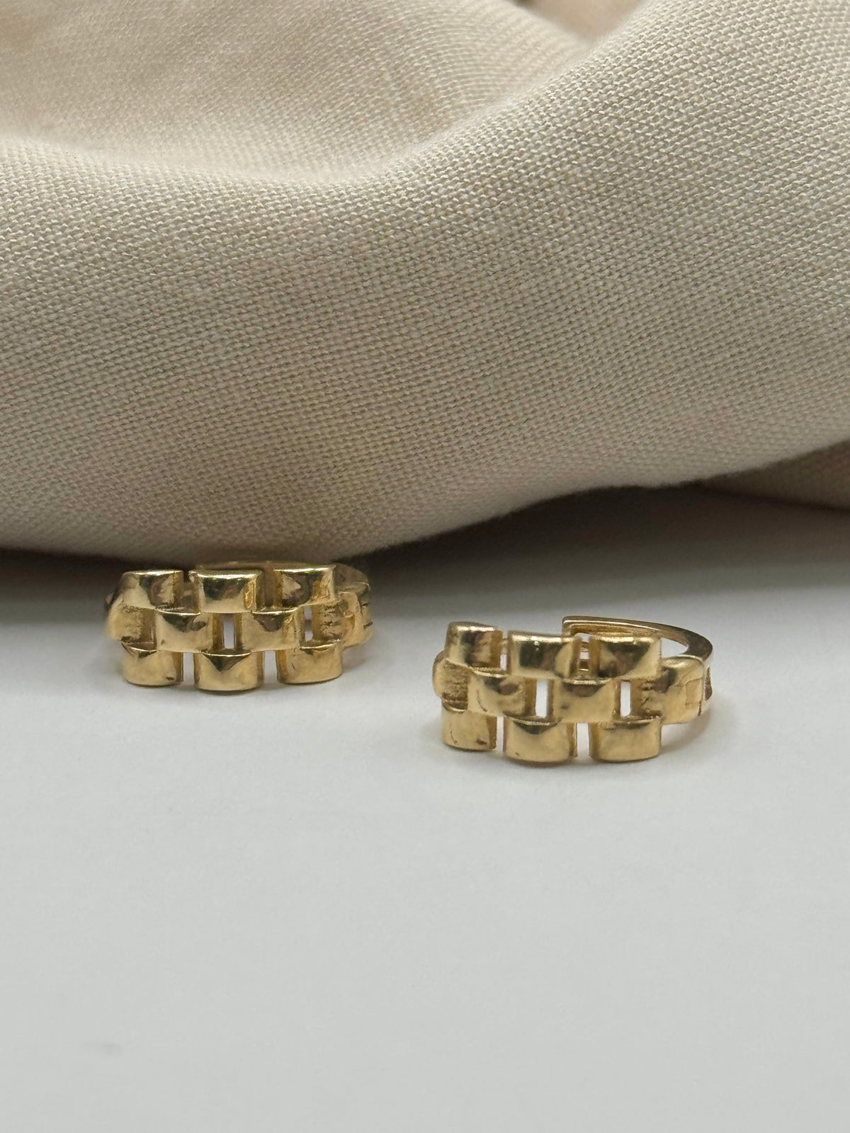 Huggies oro 14k