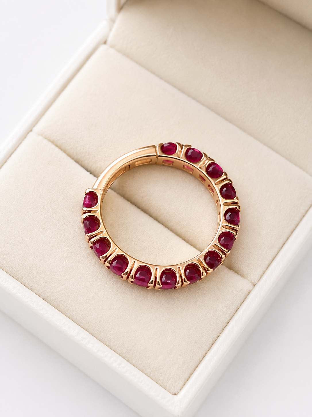 Anillo churumbella de Rubi en oro rosa 14k