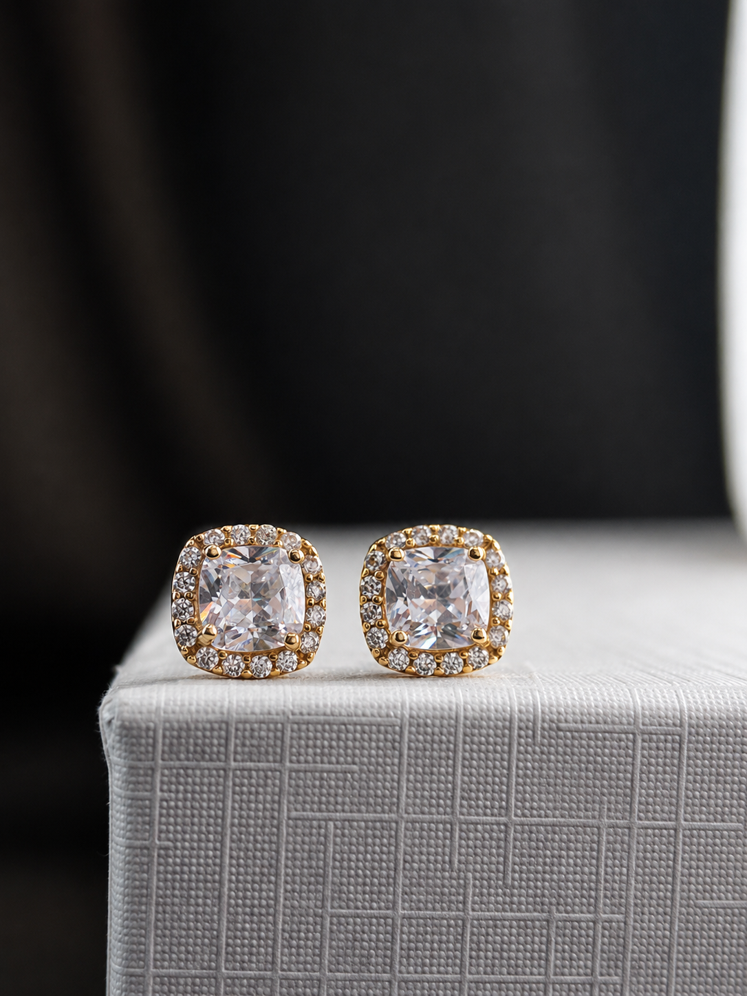 Aretes Diamante de lab. En oro 14k