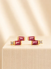 Arete Turmalina Rosa con un mini diamante en oro 14k