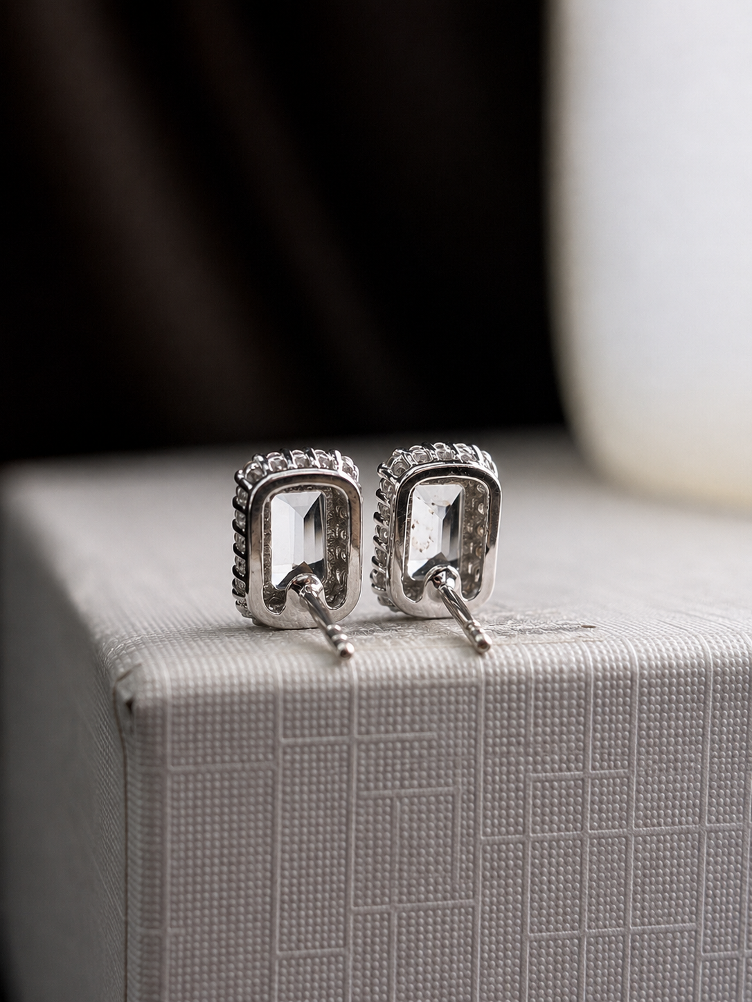 Aretes de aguamarina con halo de diamantes en oro 14k