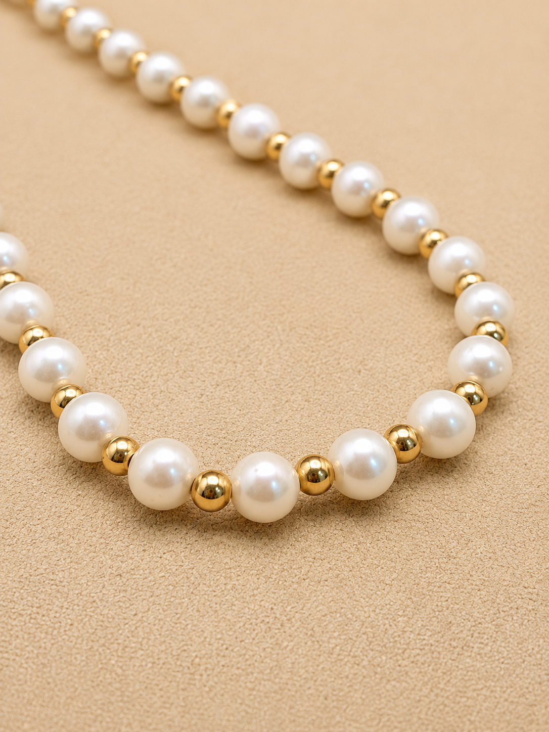 Collar de perla natural con broche oro 10k y bolitas gold filled