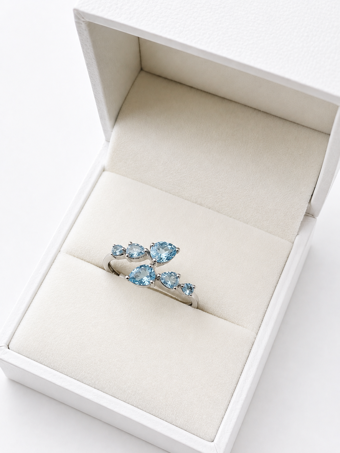 Anillo aguamarina gotas en oro blanco 14k