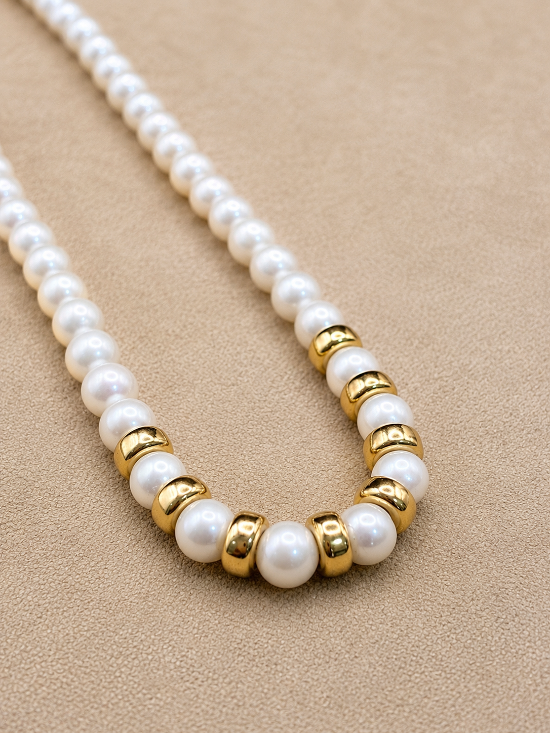 Collar de perla con broche oro 10k y bolitas gold filled