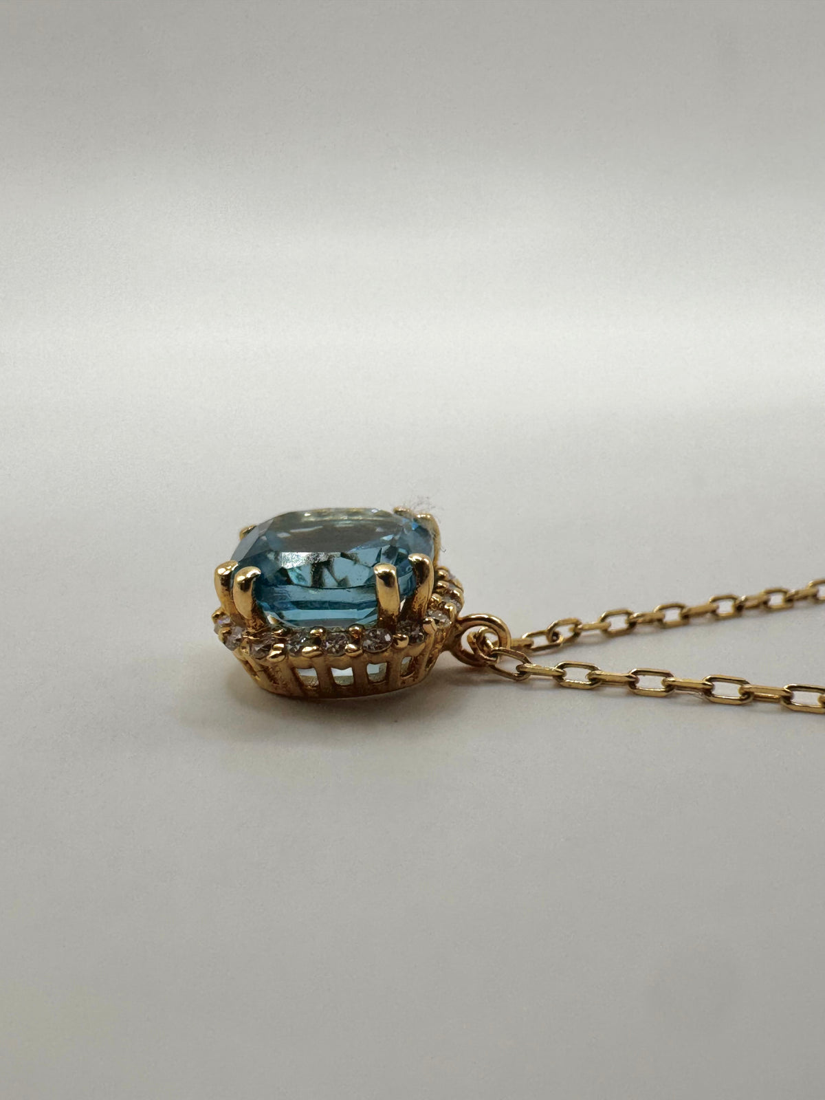 Gargantilla Topacio oro 14k