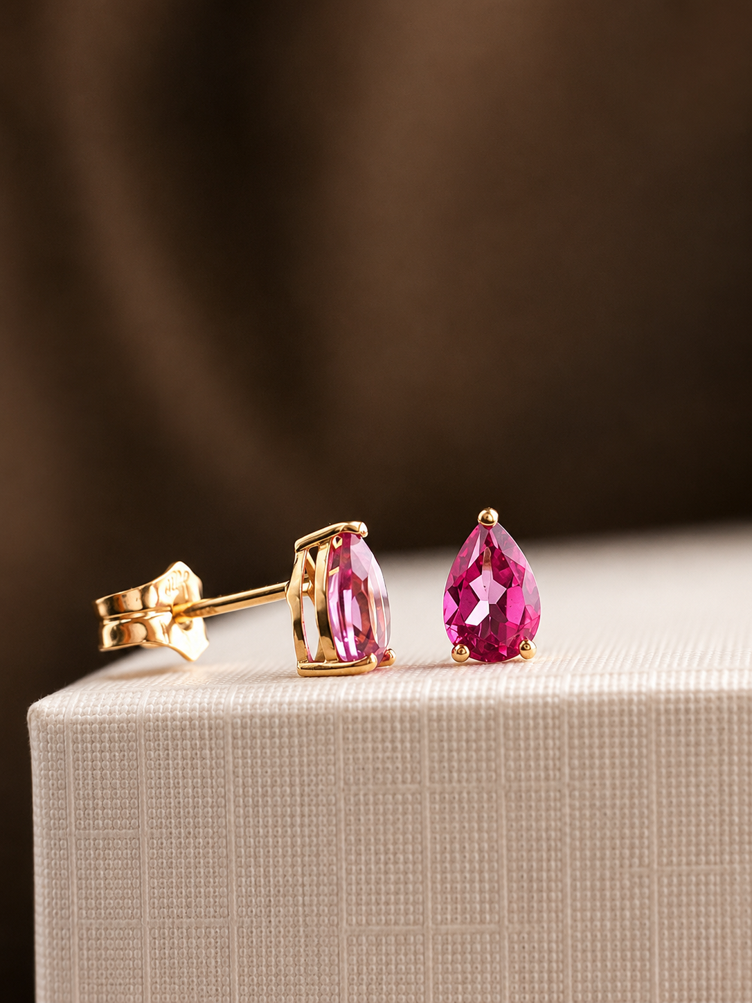 Arete de gota Turmalina Rosa en oro 14k