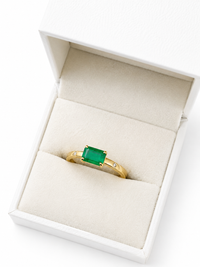 Anillo de esmeralda con 2 mini diamantes en oro 14k
