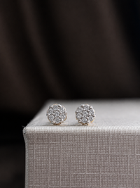 Aretes de diamantes naturales en oro 10k