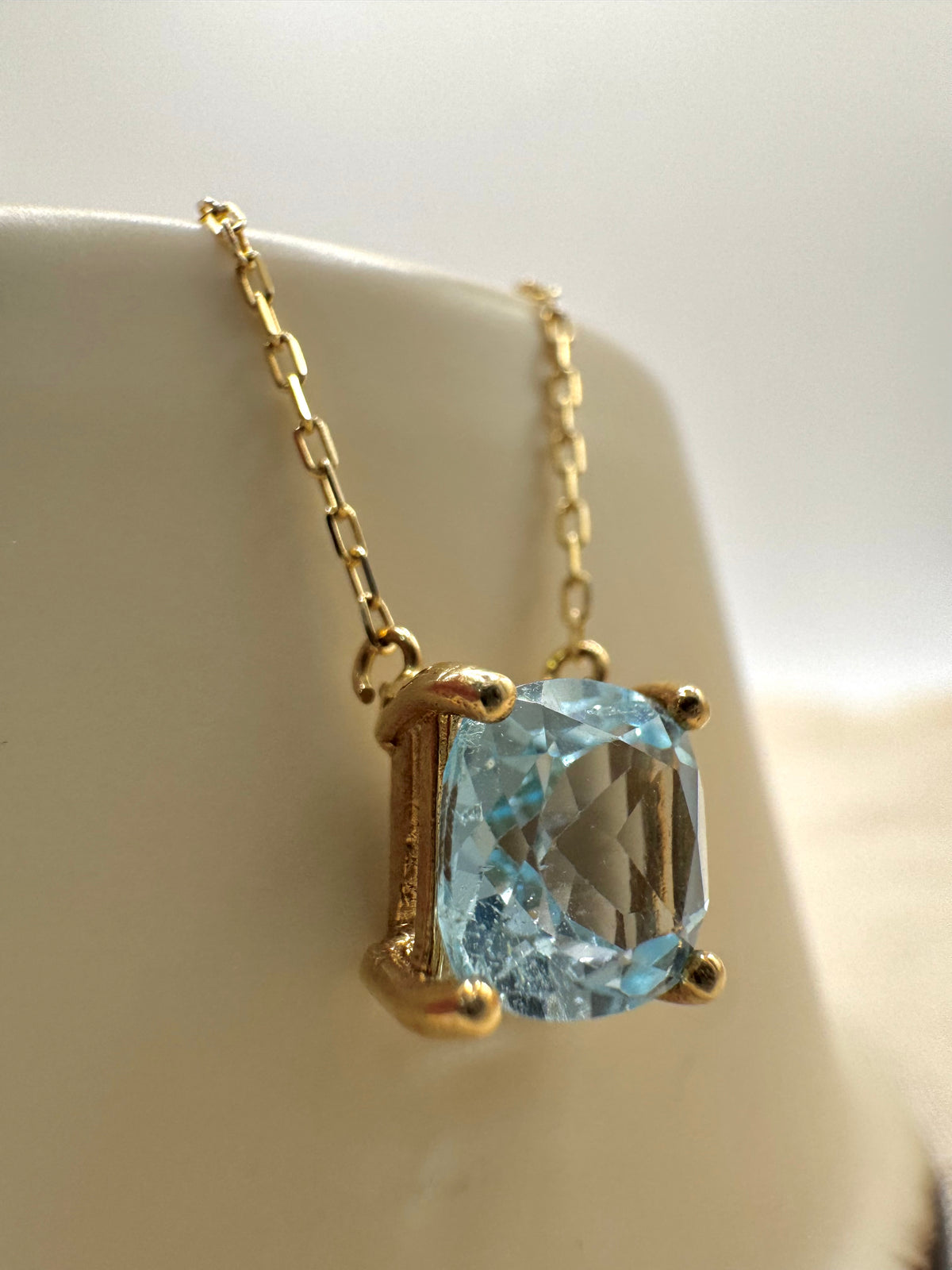 Gargantilla Aguamarina 14K