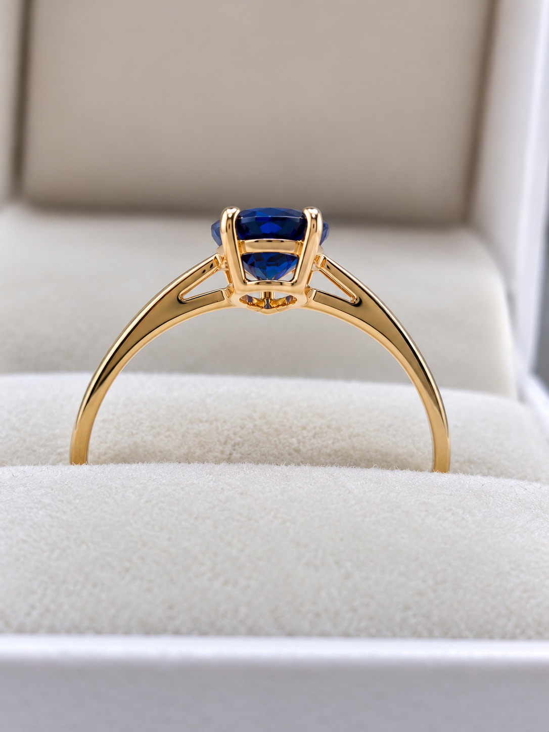 Anillo de zafiro gota en oro 14k