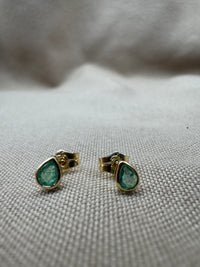 Arete gota de esmeralda