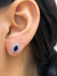 Arete gota de zafiro con halo de diamantes en oro 14k