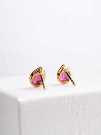 Arete gota  de rubí biselado en oro 14k