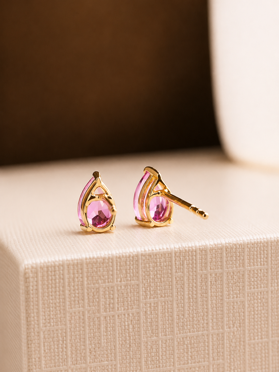 Arete de gota Turmalina Rosa en oro 14k