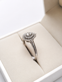 Anillo gota con diamantes en oro 14k