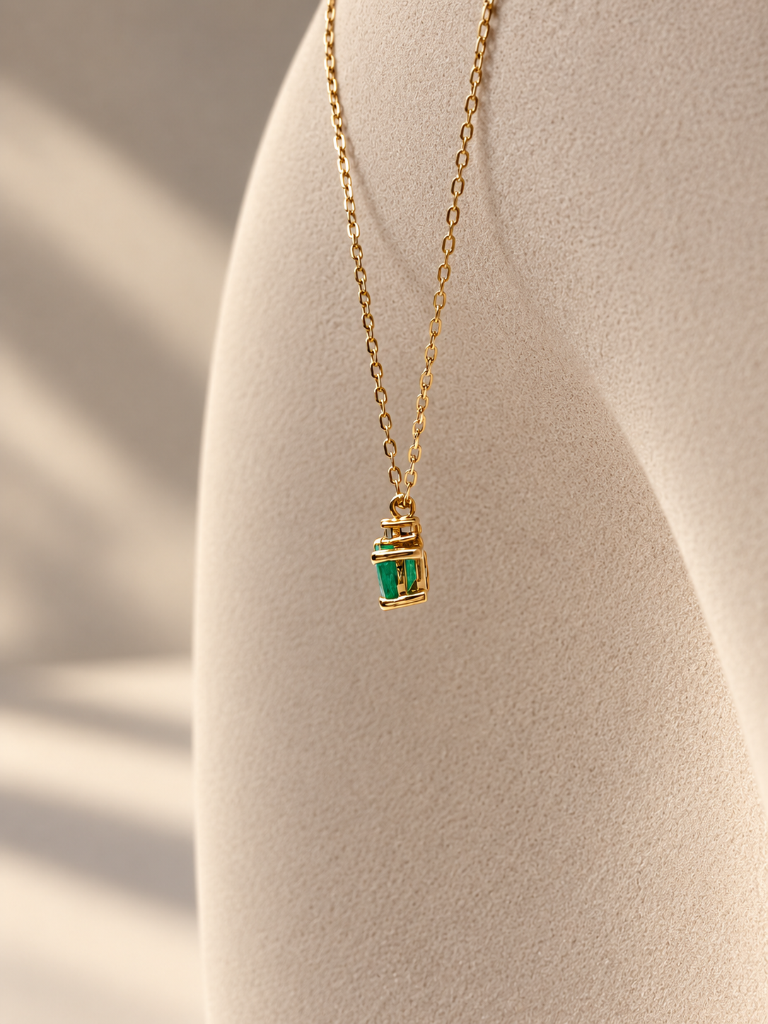 Gargantilla de Esmeralda · Oro 14k
