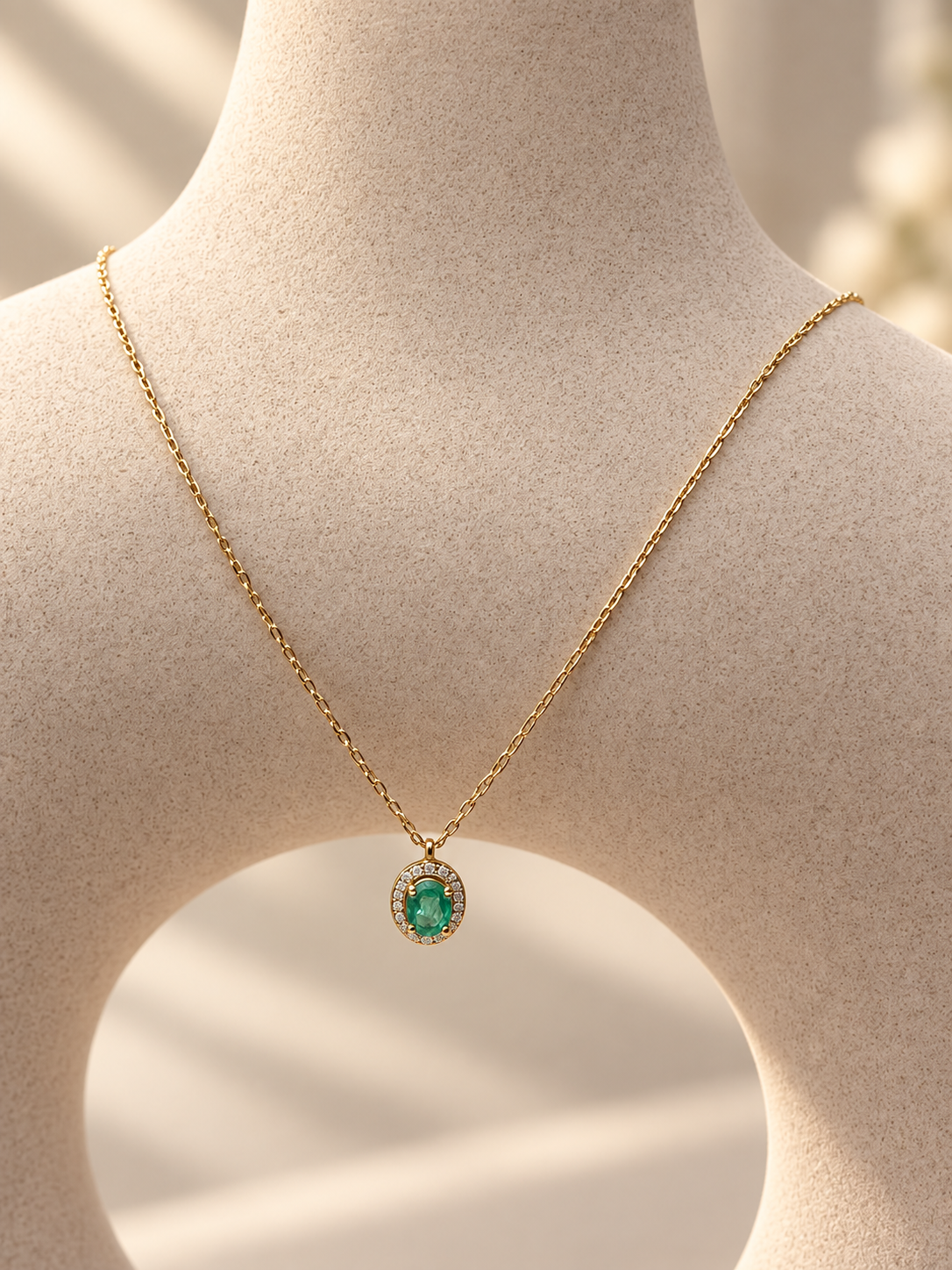 Gargantilla de Esmeralda · Oro 14k