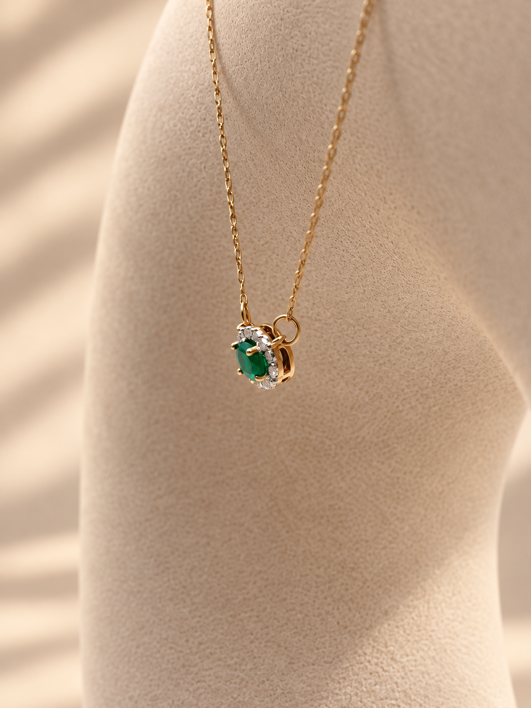 Gargantilla de Esmeralda Oro 14k