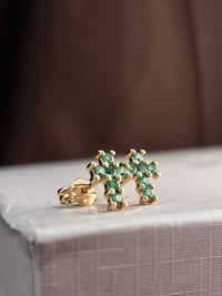 Arete cruz de esmeralda en oro 14k