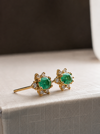 Arete de esmeralda y diamantes en oro 14k