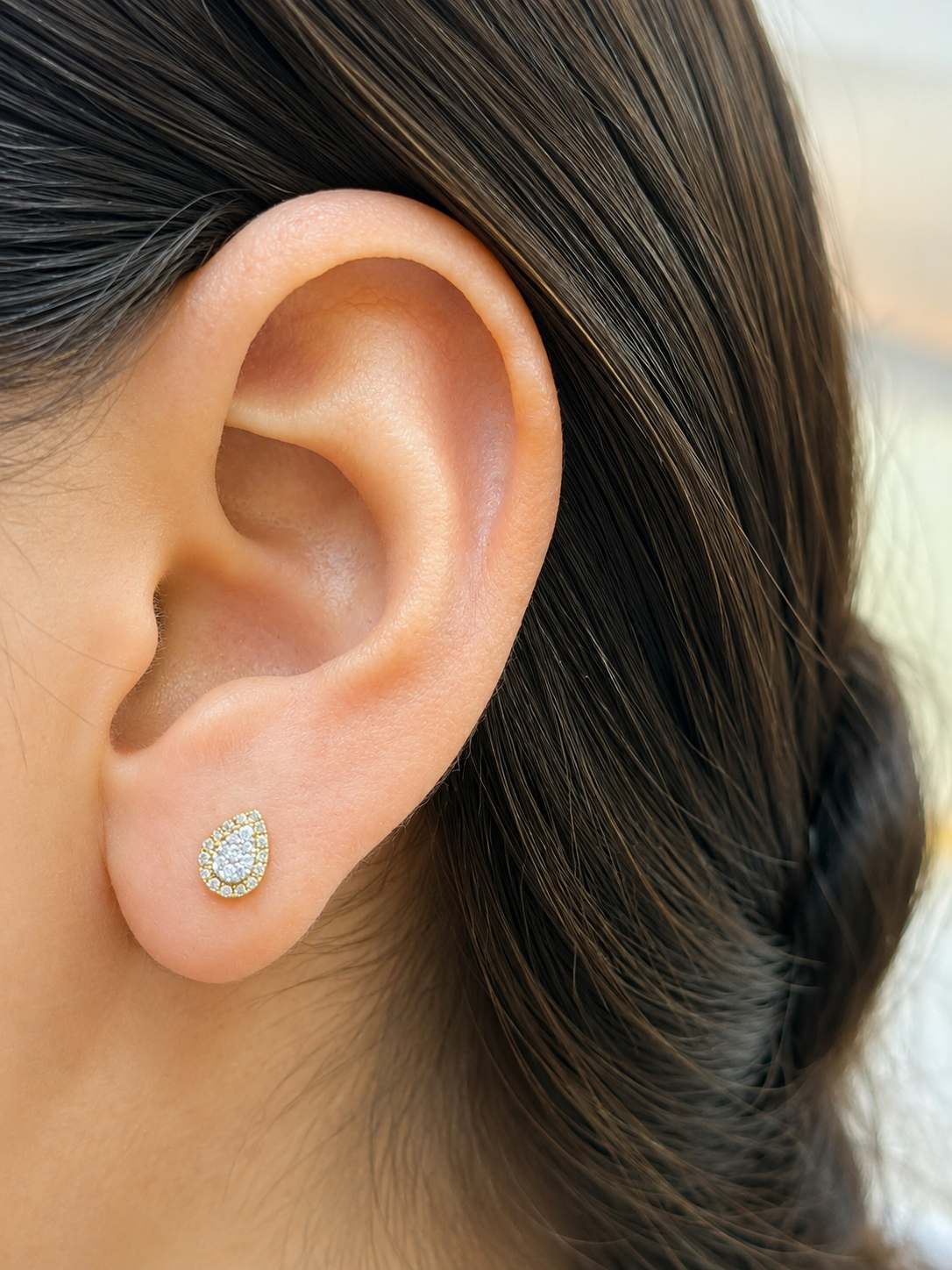 Arete gota diamantes naturales en oro 14k