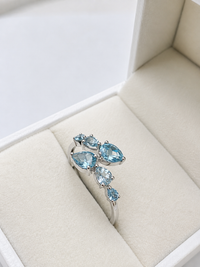 Anillo aguamarina gotas en oro blanco 14k
