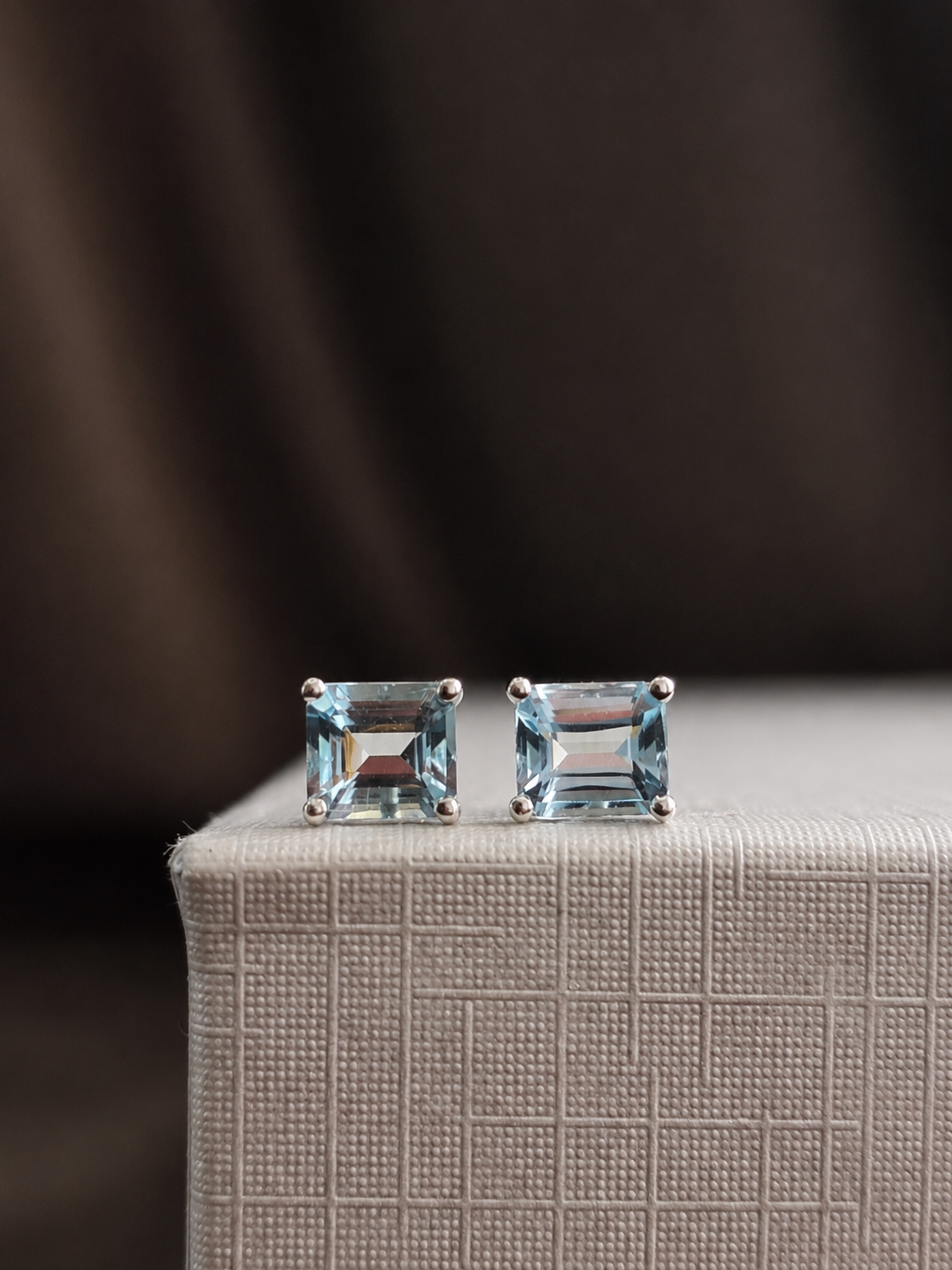 Arete de aguamarina en oro 14k