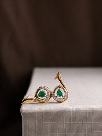 Arete de esmeralda con diamantes en oro 14k