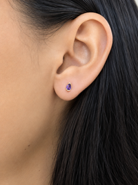Arete mini gota medio biselado en oro 14k